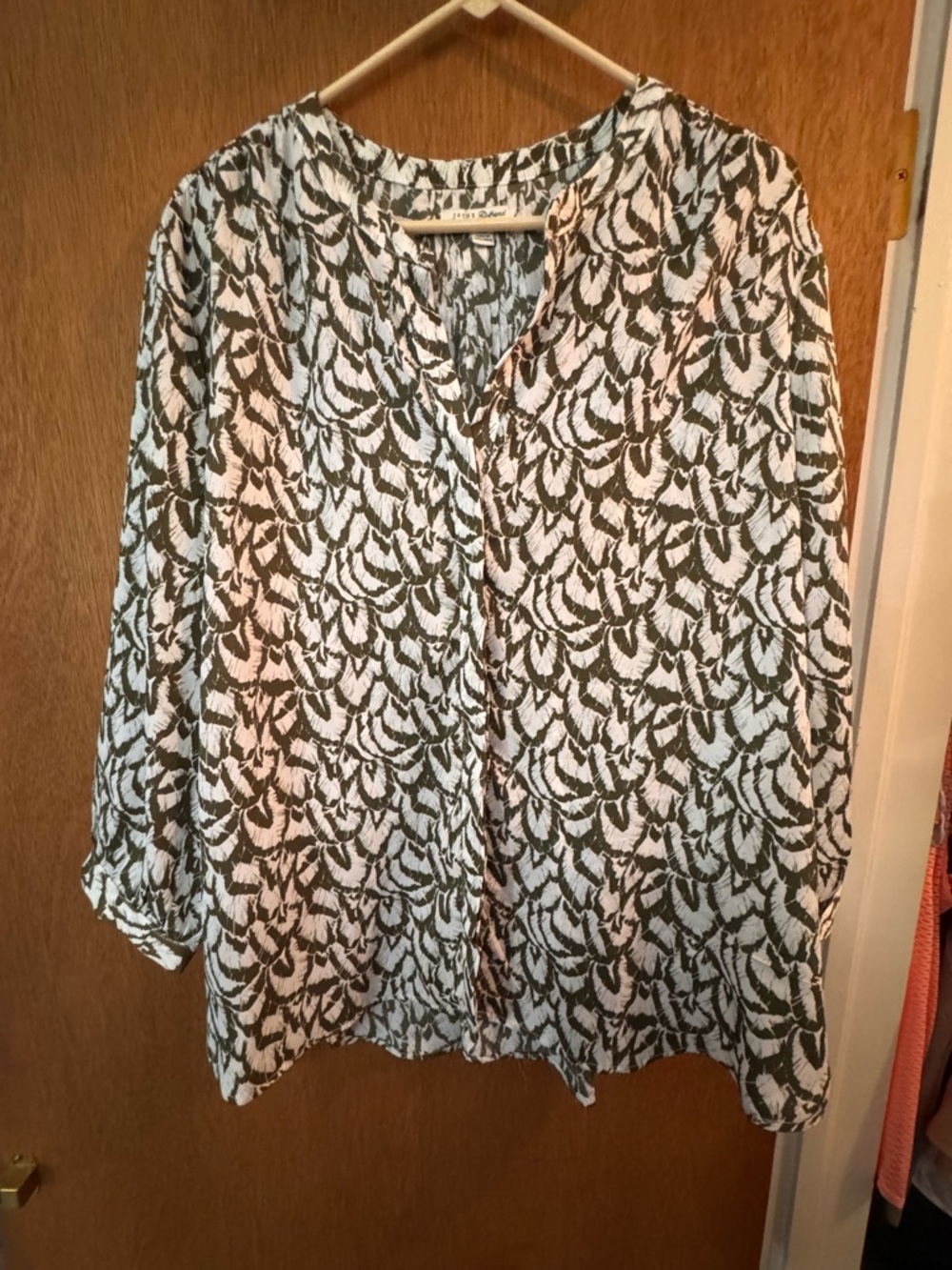 JACHS Girlfriend Green and White Feather-Print Tunic Top
